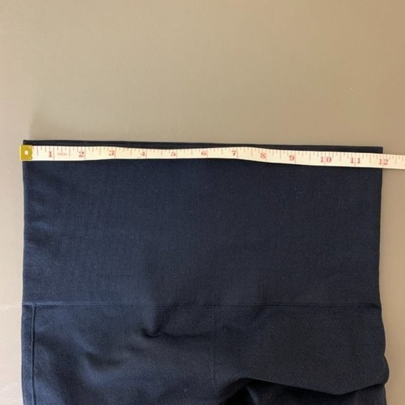 Spanx dark navy Cropped Leggings M 23" Slimming Stretch Shapewear Pants - Picture 6 of 8